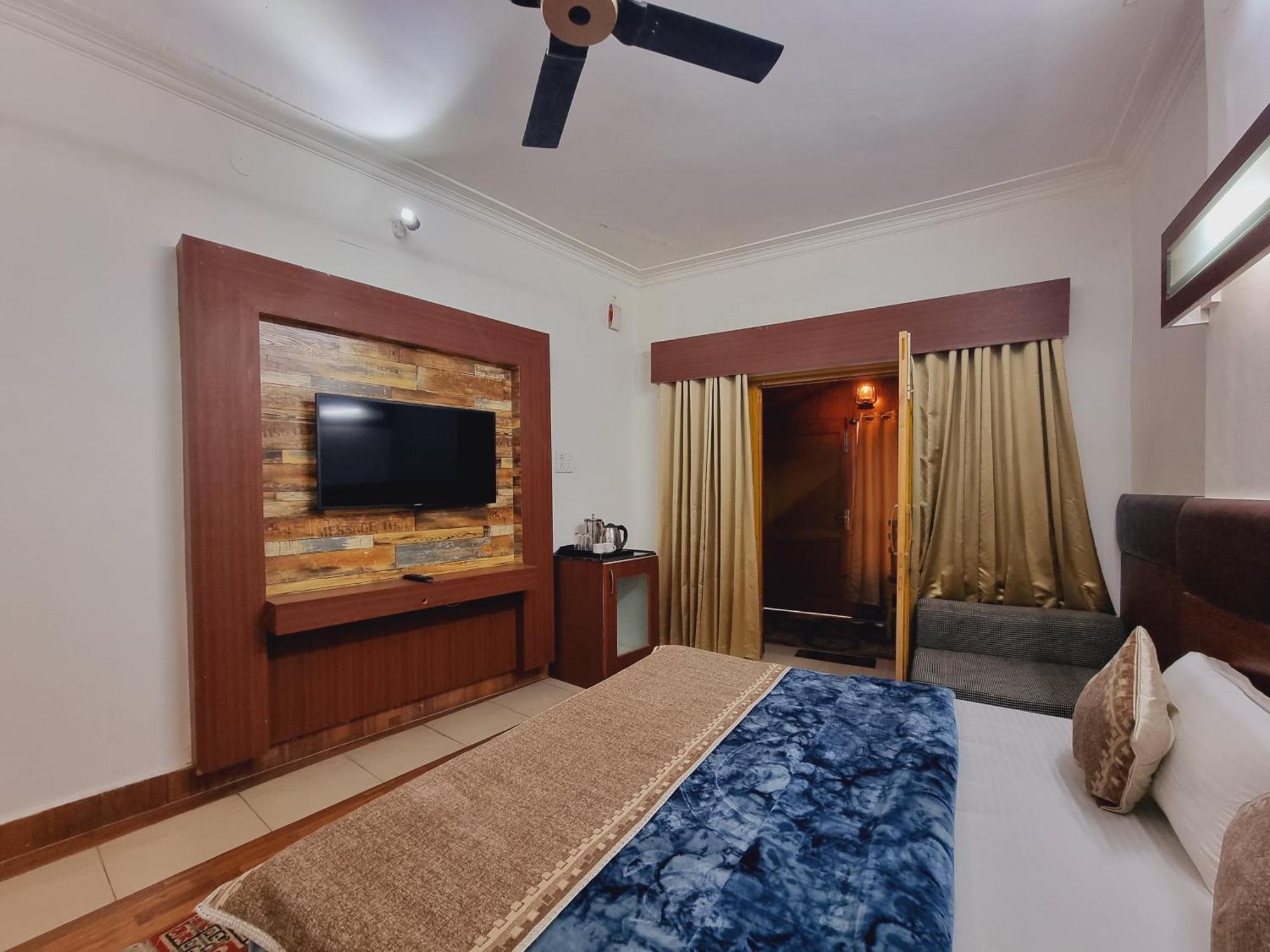 Wow Hotels Green View Dalhousie Exterior foto